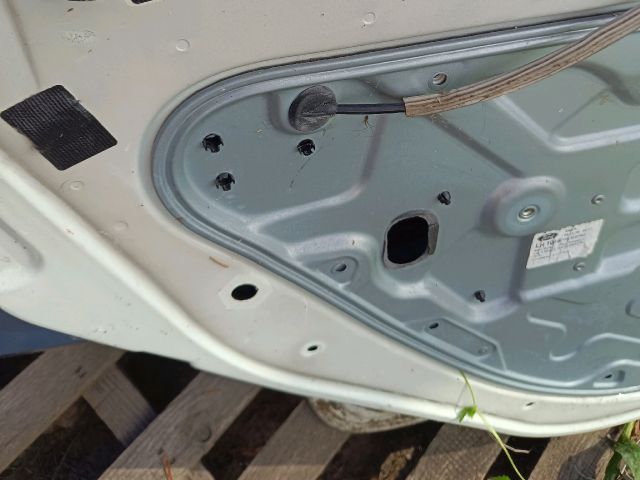 bontott FORD FOCUS II Bal hátsó Ajtó (Üres lemez)