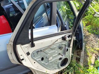 bontott FORD FOCUS II Bal hátsó Ajtó (Üres lemez)