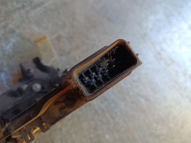 bontott FORD FOCUS II Bal hátsó Ajtózár