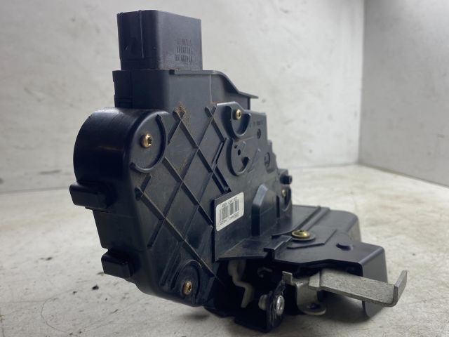 bontott FORD FOCUS II Bal hátsó Ajtózár