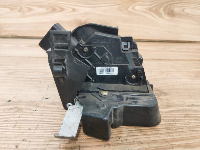 bontott FORD FOCUS II Bal hátsó Ajtózár