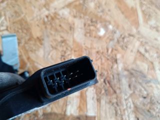 bontott FORD FOCUS II Bal hátsó Ajtózár