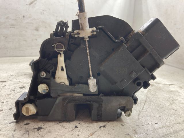 bontott FORD FOCUS II Bal hátsó Ajtózár