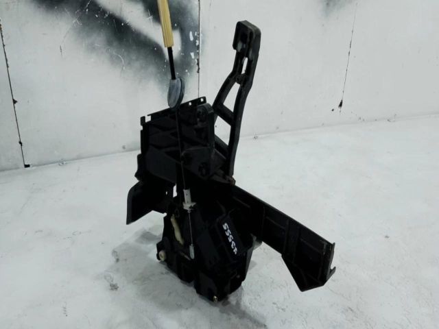 bontott FORD FOCUS II Bal hátsó Ajtózár