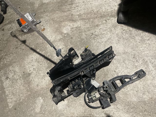 bontott FORD FOCUS II Bal hátsó Ajtózár