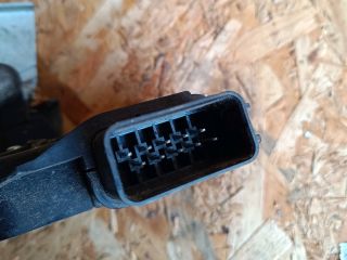 bontott FORD FOCUS II Bal hátsó Ajtózár