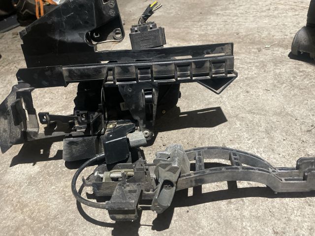 bontott FORD FOCUS II Bal hátsó Ajtózár