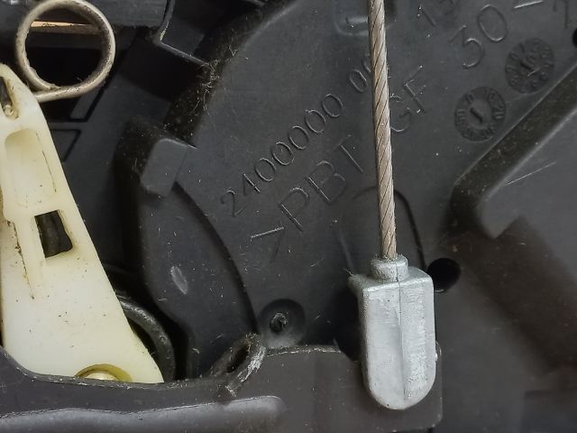 bontott FORD FOCUS II Bal hátsó Ajtózár