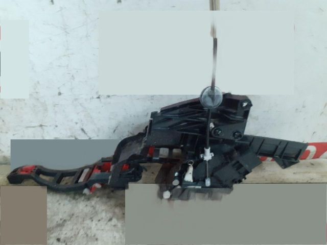 bontott FORD FOCUS II Bal hátsó Ajtózár