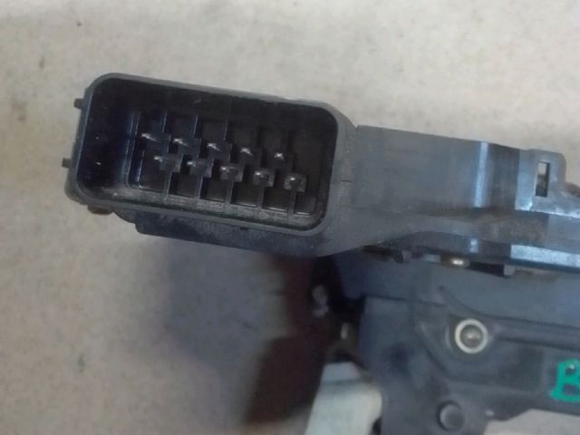 bontott FORD FOCUS II Bal hátsó Ajtózár