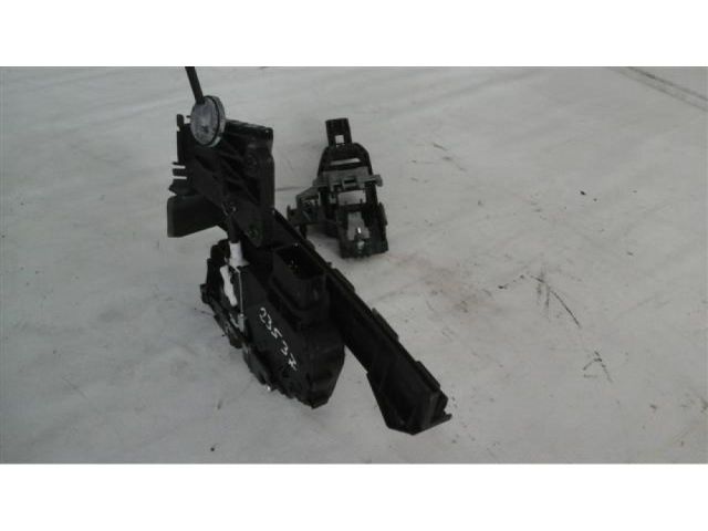 bontott FORD FOCUS II Bal hátsó Ajtózár