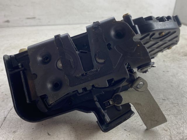 bontott FORD FOCUS II Bal hátsó Ajtózár