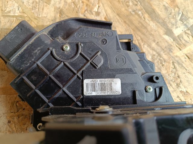 bontott FORD FOCUS II Bal hátsó Ajtózár