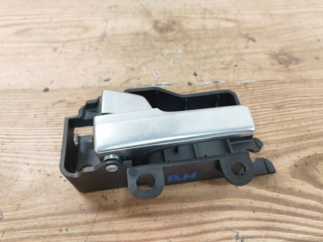 bontott FORD FOCUS II Bal hátsó Belső Kilincs