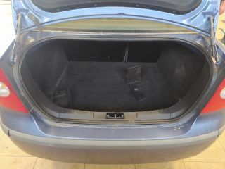 bontott FORD FOCUS II Bal hátsó Csonkállvány Kerékaggyal