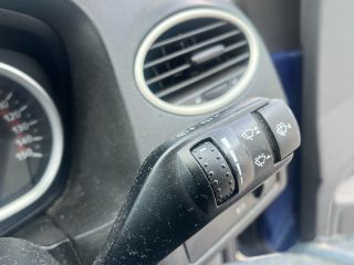 bontott FORD FOCUS II Bal hátsó Dobbetét (Kerékjárati, Műanyag)