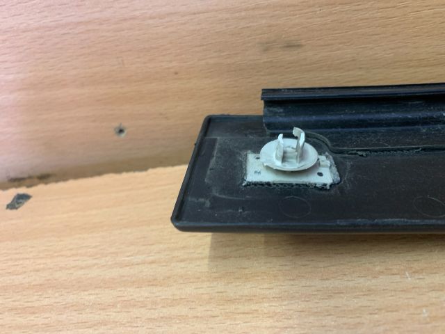 bontott FORD FOCUS II Bal hátsó Első Ajtókeret Burkolat