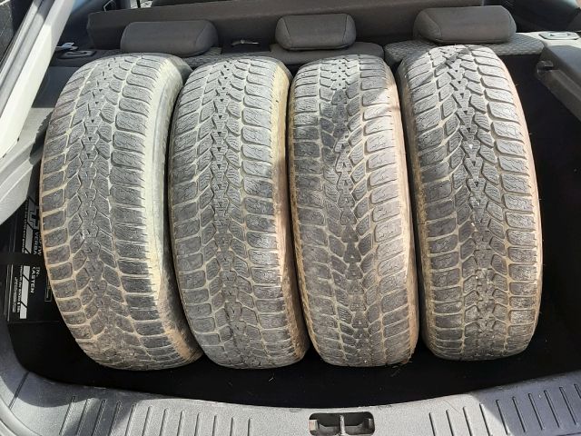 bontott FORD FOCUS II Bal hátsó Fejtámla