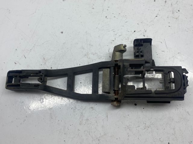 bontott FORD FOCUS II Bal hátsó Kilincs Hátulja