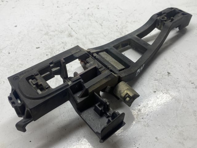 bontott FORD FOCUS II Bal hátsó Kilincs Hátulja