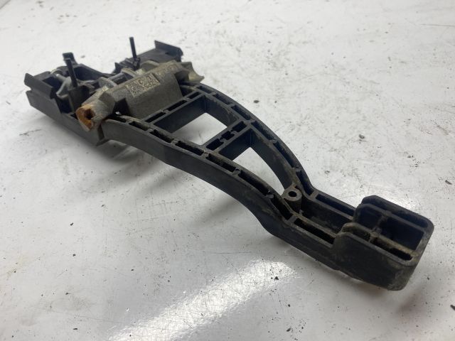 bontott FORD FOCUS II Bal hátsó Kilincs Hátulja