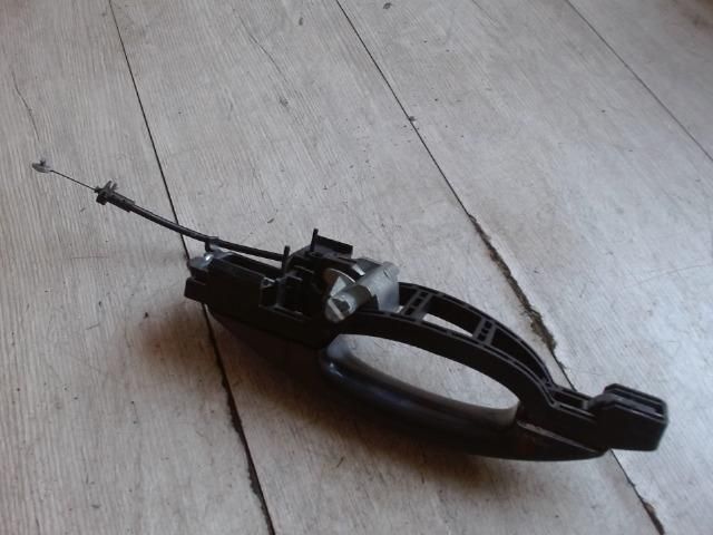 bontott FORD FOCUS II Bal hátsó Külső Kilincs