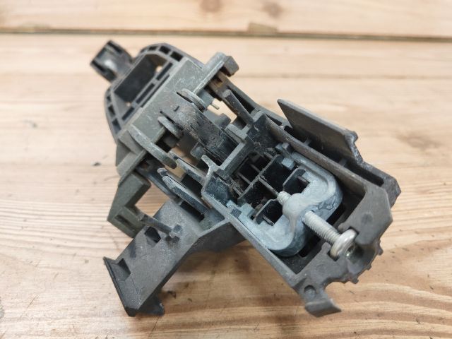 bontott FORD FOCUS II Bal hátsó Külső Kilincs