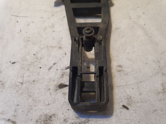 bontott FORD FOCUS II Bal hátsó Külső Kilincsfészek