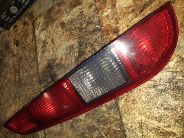 bontott FORD FOCUS II Bal Hátsó Lámpa Foglalat