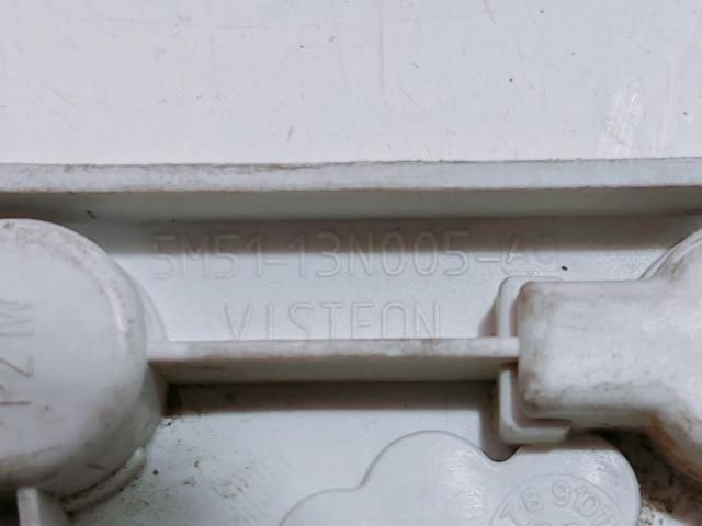 bontott FORD FOCUS II Bal Hátsó Lámpa Foglalat