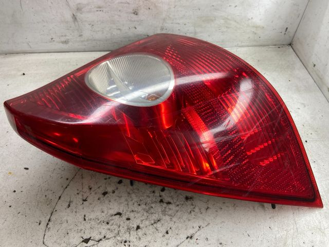 bontott FORD FOCUS II Bal Hátsó Lámpa