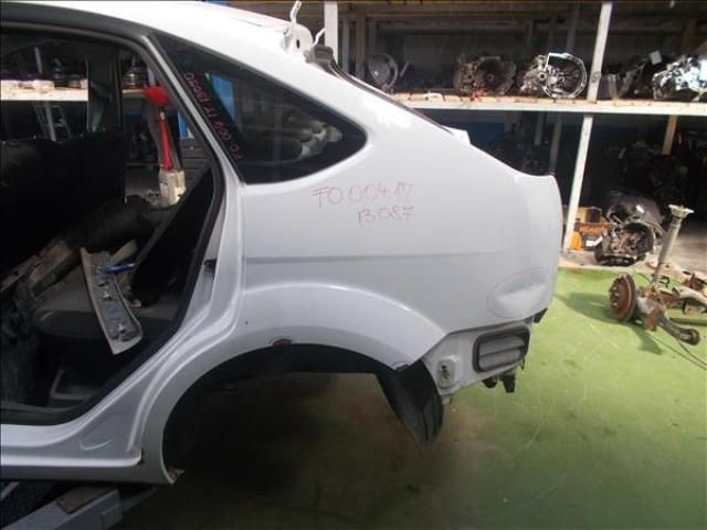 bontott FORD FOCUS II Bal hátsó Sárvédő