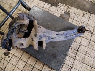 bontott FORD FOCUS II Bal hátsó Tengelycsonk