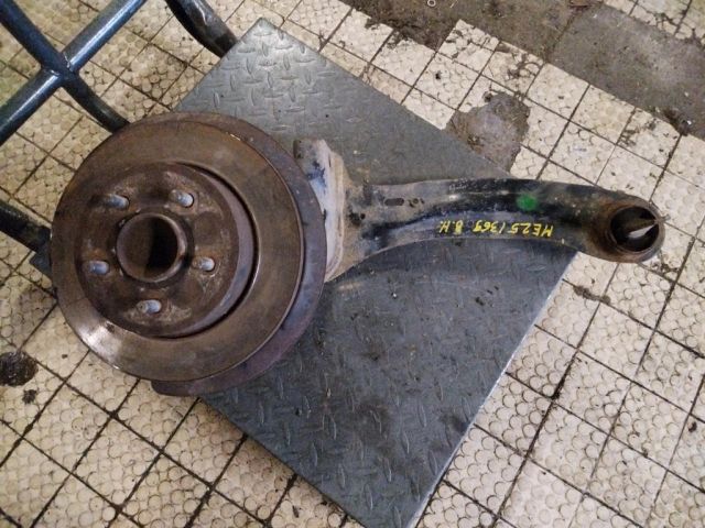 bontott FORD FOCUS II Bal hátsó Tengelycsonk