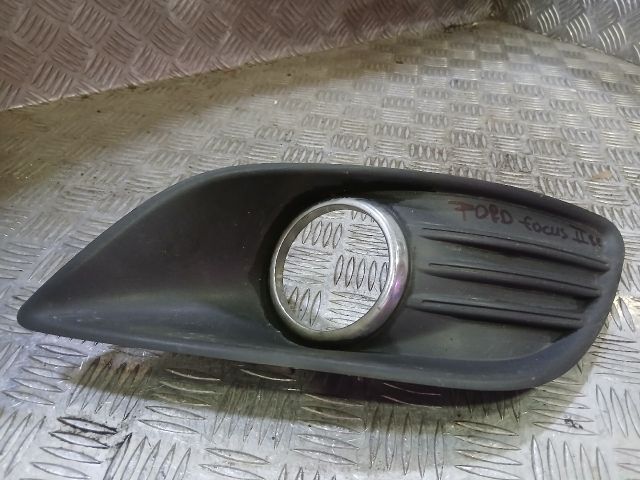 bontott FORD FOCUS II Bal Ködlámpa Rács