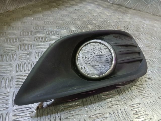 bontott FORD FOCUS II Bal Ködlámpa Rács