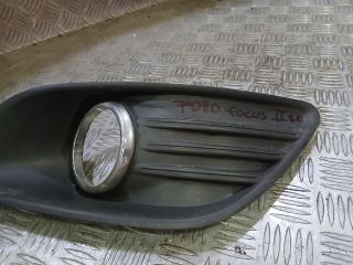 bontott FORD FOCUS II Bal Ködlámpa Rács