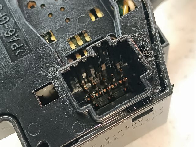 bontott FORD FOCUS II Bal Kormánykapcsoló Irányjelző