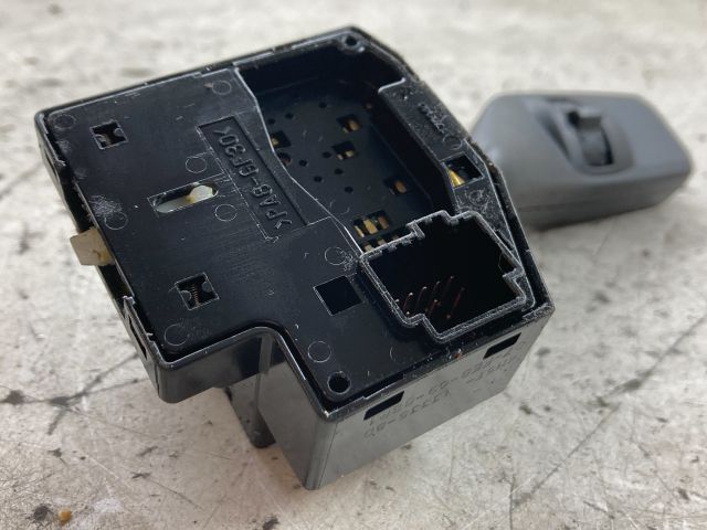 bontott FORD FOCUS II Bal Kormánykapcsoló Irányjelző