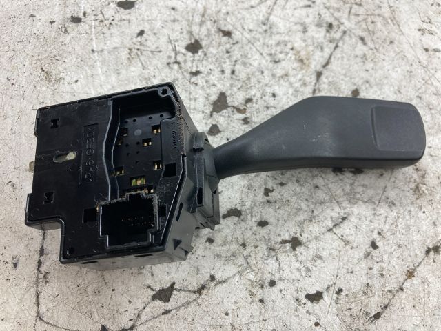 bontott FORD FOCUS II Bal Kormánykapcsoló Irányjelző