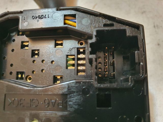 bontott FORD FOCUS II Bal Kormánykapcsoló Irányjelző