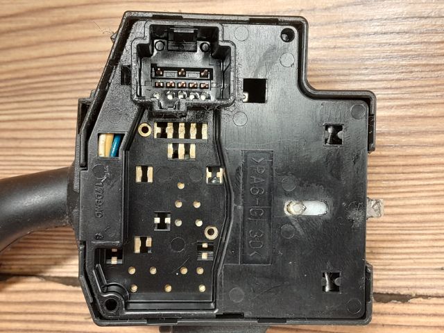 bontott FORD FOCUS II Bal Kormánykapcsoló Irányjelző