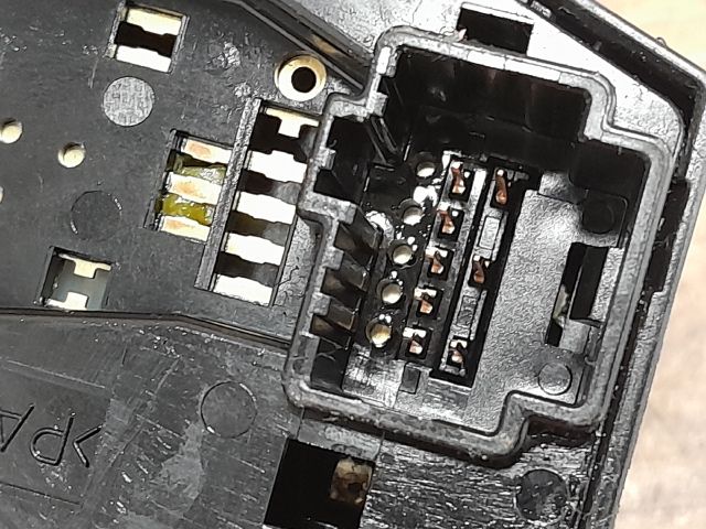 bontott FORD FOCUS II Bal Kormánykapcsoló Irányjelző