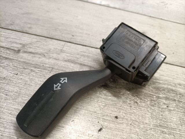 bontott FORD FOCUS II Bal Kormánykapcsoló Irányjelző