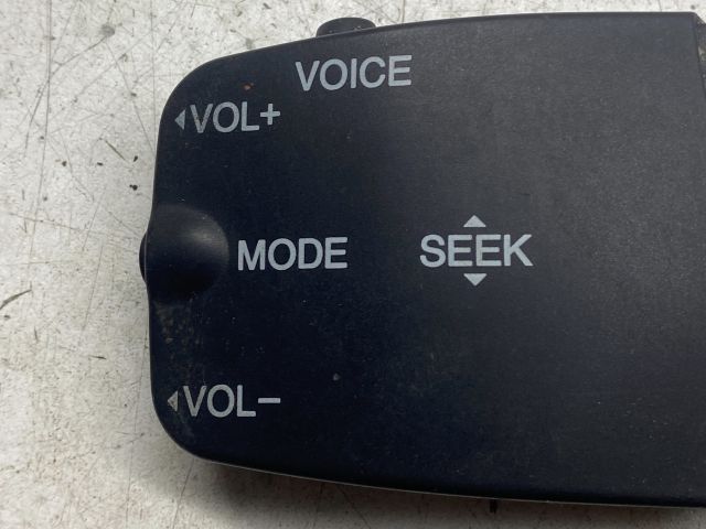 bontott FORD FOCUS II Bal Multikormány Kapcsoló