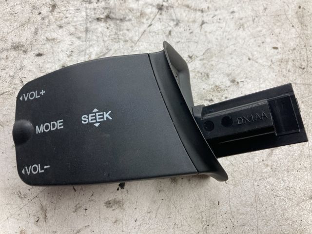 bontott FORD FOCUS II Bal Multikormány Kapcsoló