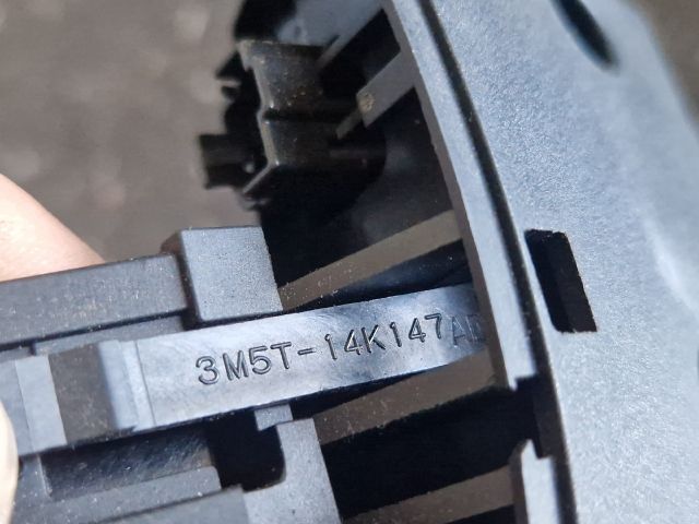 bontott FORD FOCUS II Bal Multikormány Kapcsoló