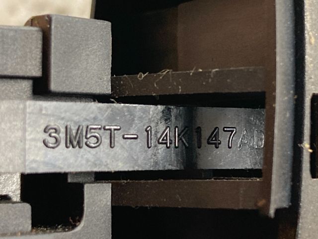 bontott FORD FOCUS II Bal Multikormány Kapcsoló