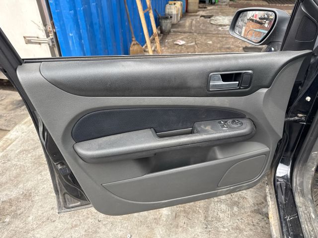 bontott FORD FOCUS II Beltér Világítás Hátsó