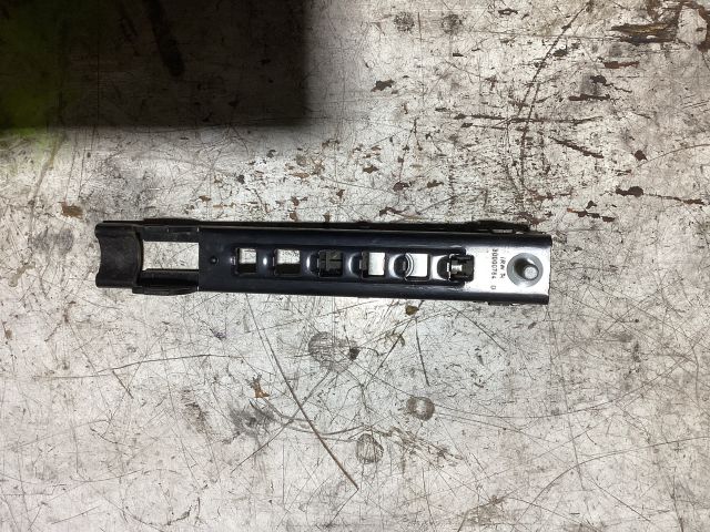 bontott FORD FOCUS II Biztonsági Öv Magasság Állító